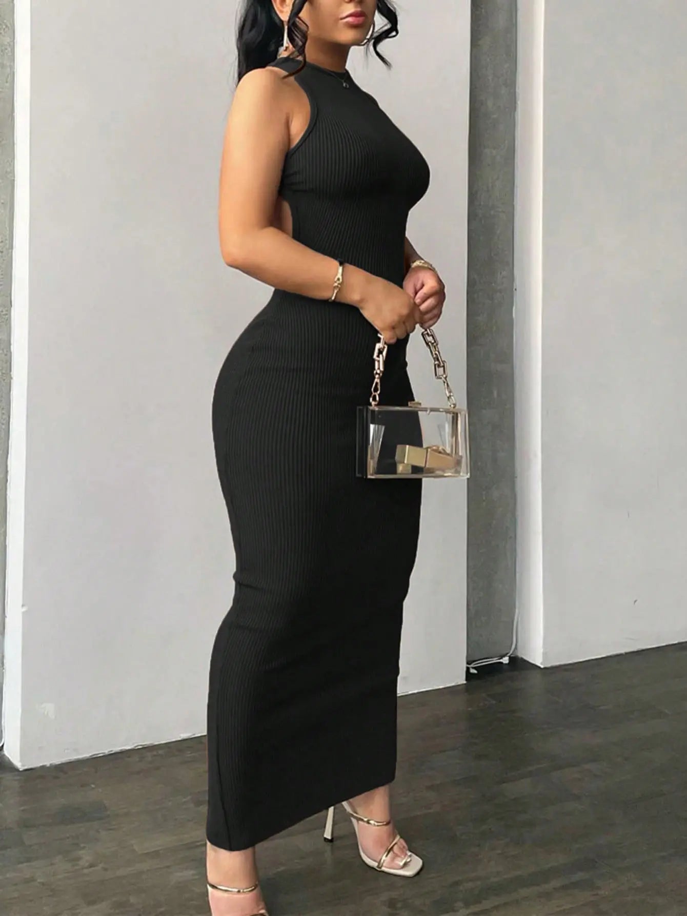 Elevate Your Summer Wardrobe with Our Elegant Bodycon Maxi Dress - A Perfect Blend of Comfort and Style