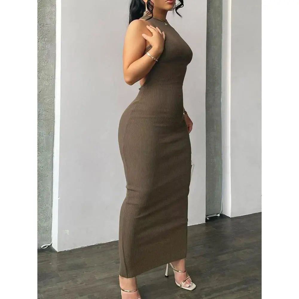 Elevate Your Summer Wardrobe with Our Elegant Bodycon Maxi Dress - A Perfect Blend of Comfort and Style
